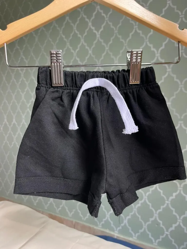 [ART-22] Short rebel  (Negro)